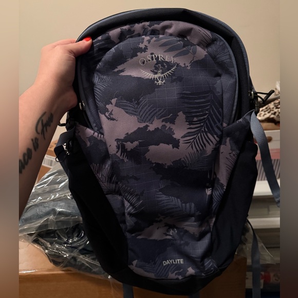 Osprey Daylite Backpack - Camouflage/Palm Blue - NWOT - Picture 1 of 3
